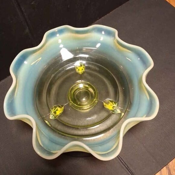 Fenton uranium Glass opalescent footed glass dish. 7.5 inches - Picture 3 of 6